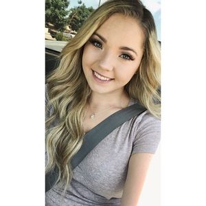 Meet your Posher, Allyssa